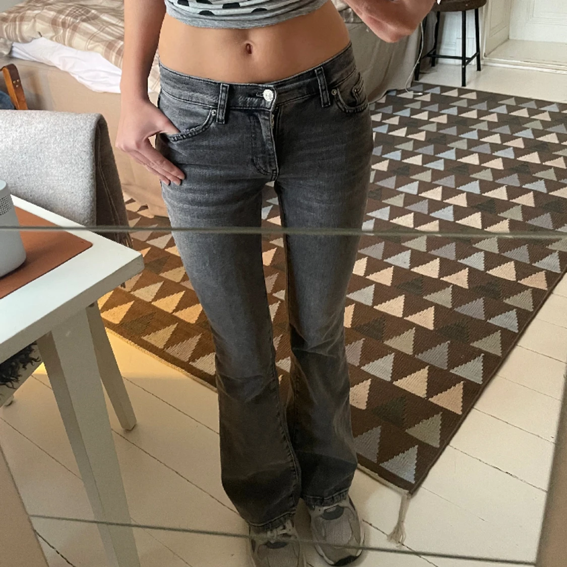 Lågmidjade gråa jeans🩶