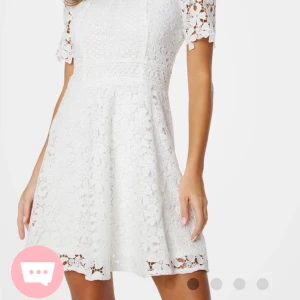 Studentklänning  - Klänning från Bubbleroom i storlek 34, endast använd en gång. ”Rixie Dress” nypris 999kr. Skicka ett medelande ifall du har några frågor eller vill ha bättre bild.🩷
