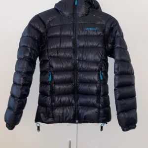 Norrøna dunjacka  - Norrøna Lyngen lightweight down 750 i stl XS Fint skick! 