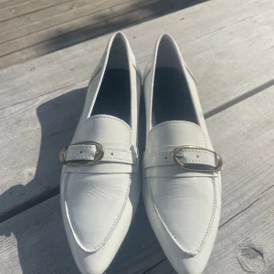 Finskor - Oanvända finskor, från Bianco. 