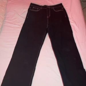 Y2K Jeans - Använd 1 gång, as fet passform 32/32 