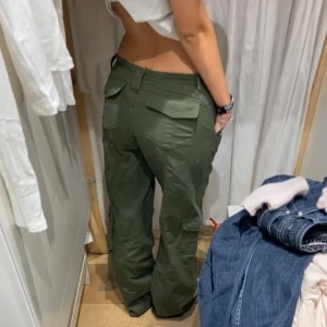 Brany Melville jeans - As najs one size brukar ha s-xs i jeans man kan justera midjan själv typ, jag är 167