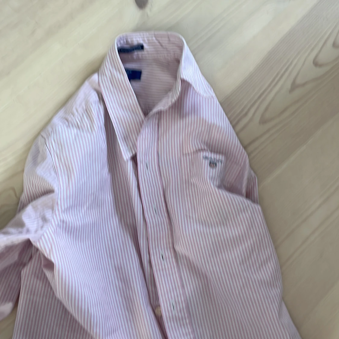 Rosa vit randig Gantskjorta  - 91