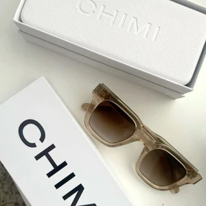 Chimi eyewear  - Hej säljer dessa otroligt snygga chimi glasögonen i nyskick då jag har två par o dom ej kommer till användning. Använda 2-3 gånger, inga repor elr övriga skador. Odenarie pris 1350  
