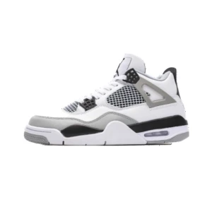 Jordans 4 - Säljer nu tyvärr mina super snygga Jordans 4or,dom är använda max 3 gånger,köpta på soleplus för 5999  skriv privat för egna bilder osv🥰