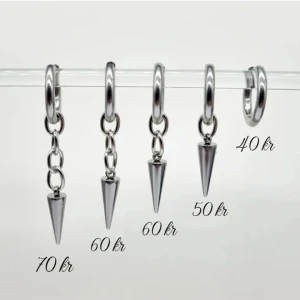 Handgjorda örhängen  - Handgjorda örhängen ● Material- 100% rostfritt stål ●Örhängeskrokar - rostfritt stål●Längd -1,5cm•3,5cm•4cm•4,5cm•5cm.Vattentåliga, ändrar inte färgen!  Följ :@ekjewelryofficial🤲   