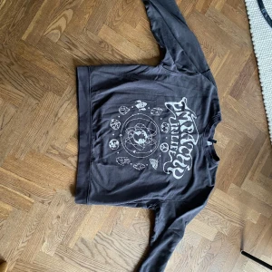 Tjocktröja  - Tröja som inte kommer till användning längre 