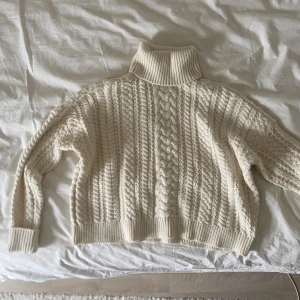 Ralph Lauren träja - Stickad från Ralph Lauren i stl XL, oanvänd säljer pga tycker den är för liten för mig🩷