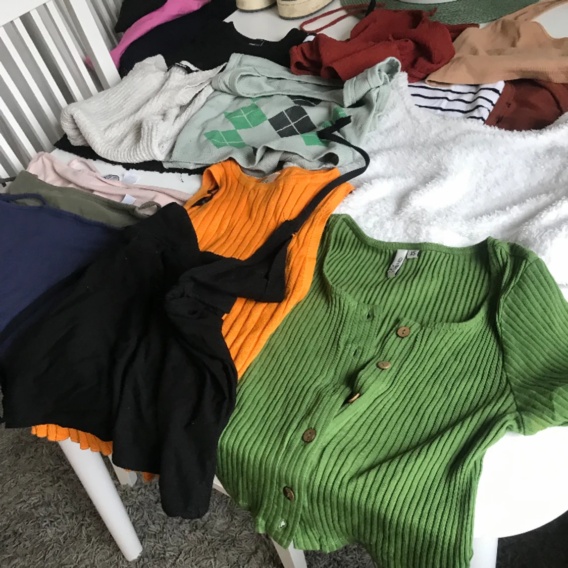 14 toppar 100 kr för ALLA 