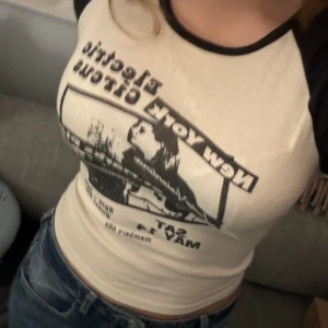 Brandy Melville T-shirt💕 - Säljer min fina Brandy Melville t-shirt!!! 