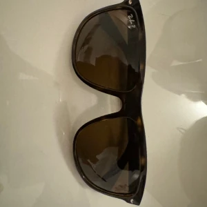 Rayban solisar! - Raybans! Oanvända, skriv för mer bilder, pris kan diskuteras vid snabb affär💖