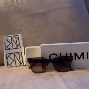 Chimi 04 green  - Ett par gröna chimis som knappt är använda. Köpta på Nk för 1250. Kvitto och allt og följer med 🤙