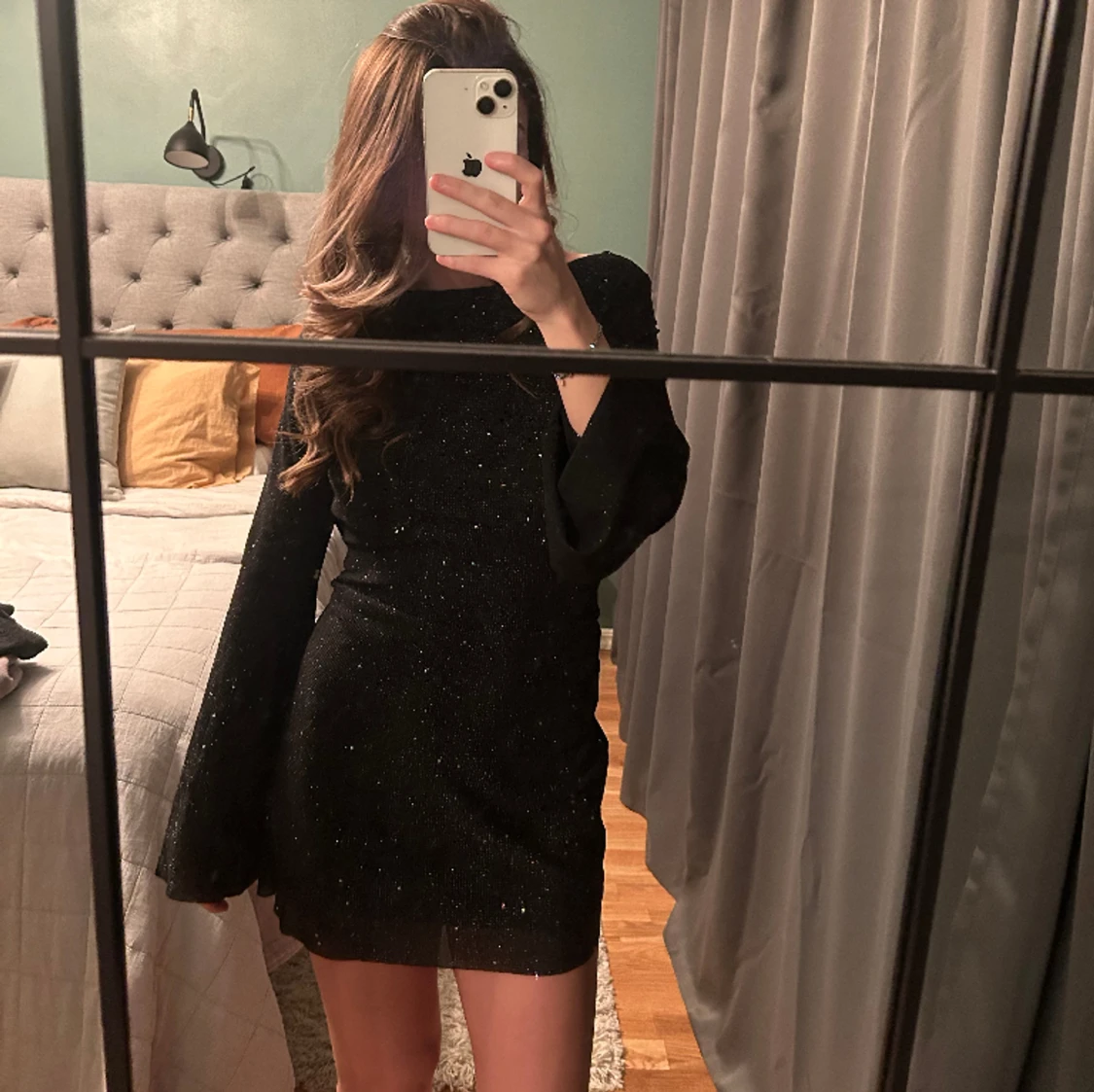 Svart glittrig nyårsklänning  - 90