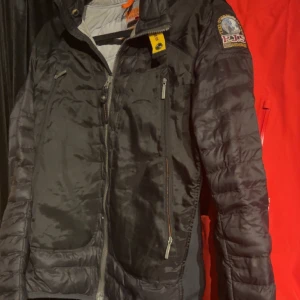 Parajumper jacka - Helt ny  Nypris 6k Buda