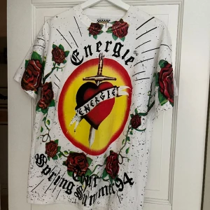 Energie y2k tröja - Skön vintage y2k tröja av märket energie. Vid fler frågor skriv DM