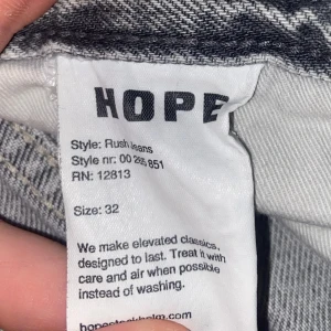 Hope rush jeans - Gråa hope jeans. Storlek 32. Sparsamt använda. Nypris ca 1900kr.