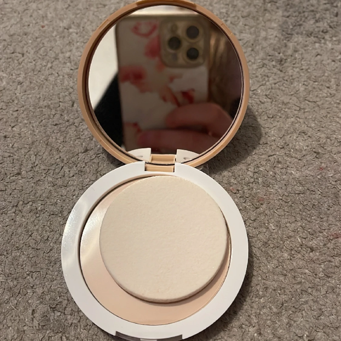 Longwear blur puder från Lumene - 90