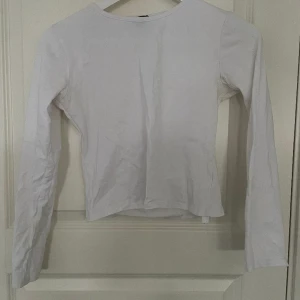 Långarmad tröja  - Jättebra skick 