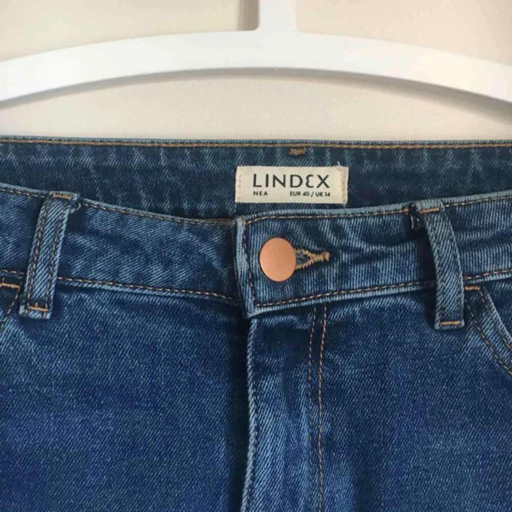 Jeans från lindex i storlek 40. Använda 1 gång. Frakt tillkommer   Tar endast emot swish 💸 Kan mötas i centrala Stockholm📍 . Jeans & Byxor.