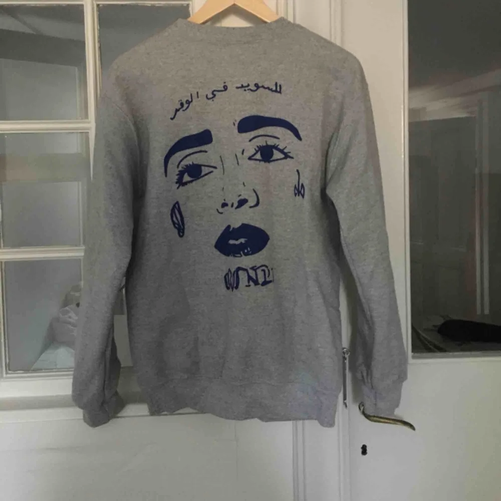 Silvana Imam merch sweatshirt. Använd endast ett fåtal gånger!. Hoodies.