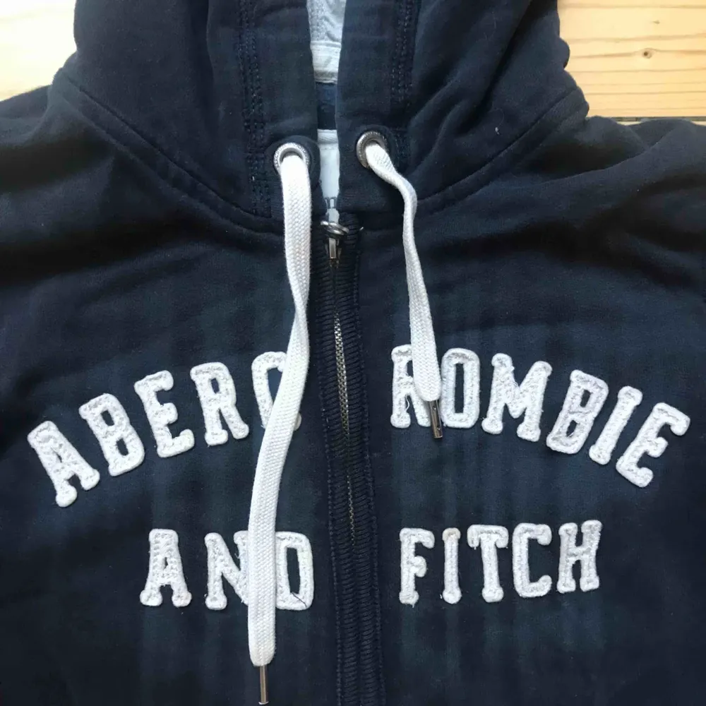 A&f zip hoodie. Jackor.