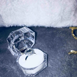  - Jag har en webbshop på instagram där jag säljer allt från smycken till väskor. @accessories_bagssweden  Kolla gärna in