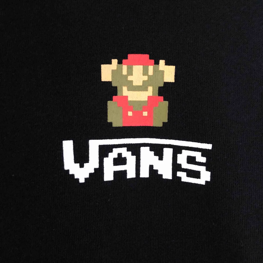 VANS x Nintendo collaboration sweatshirt Black Women XS-S. Tröjor & Koftor.