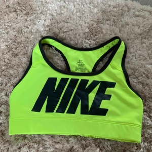  - Sport BH från Nike
