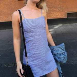  - Jättesöt randig bomullsklänning från brandy Melville 