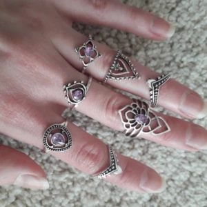  - Alla för 89:- Frakt: 9:- Ingen garanti ang nickelfrihet- Vid allergi köp ej för säkerhetsskull👍☀️ 4 RINGAR KVAR: ALLA DE ÖVERSTA +MITTERSTA PÅ RINGFINGRET