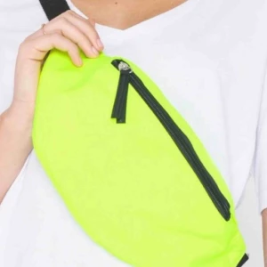  - Neongul magväska, använd typ 20 min