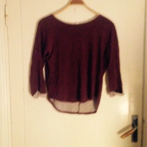  - Tröja från h&m. Bra skick. Kort i storleken.