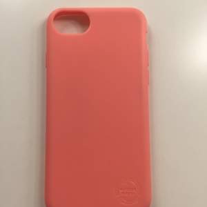 Ett rosa mobilskal i silikon