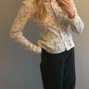 Söt blus - Supersöt vintage blus, köpt second hand! 