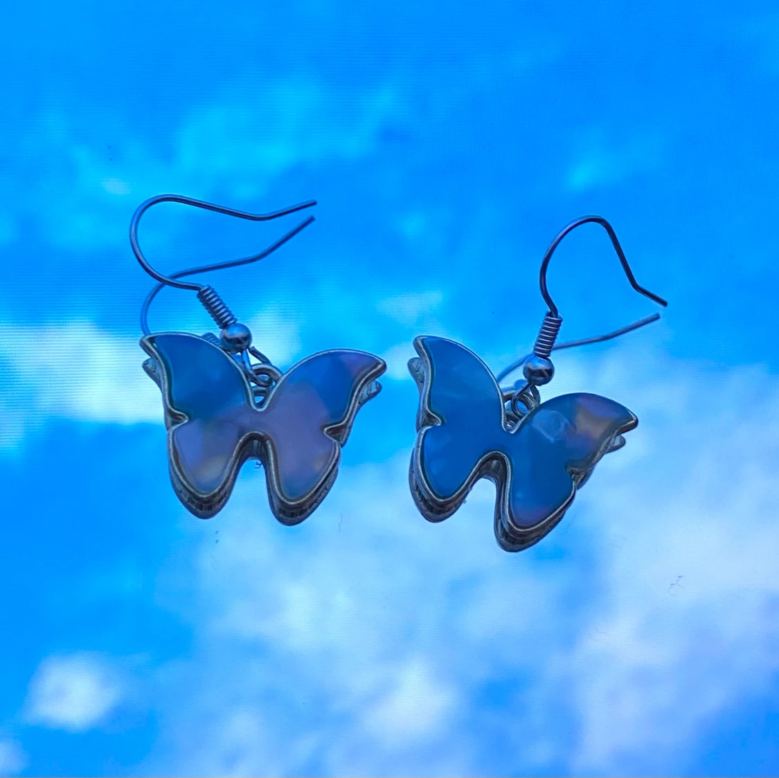 Fjärilsörhängen🤍 NICKELFRIA