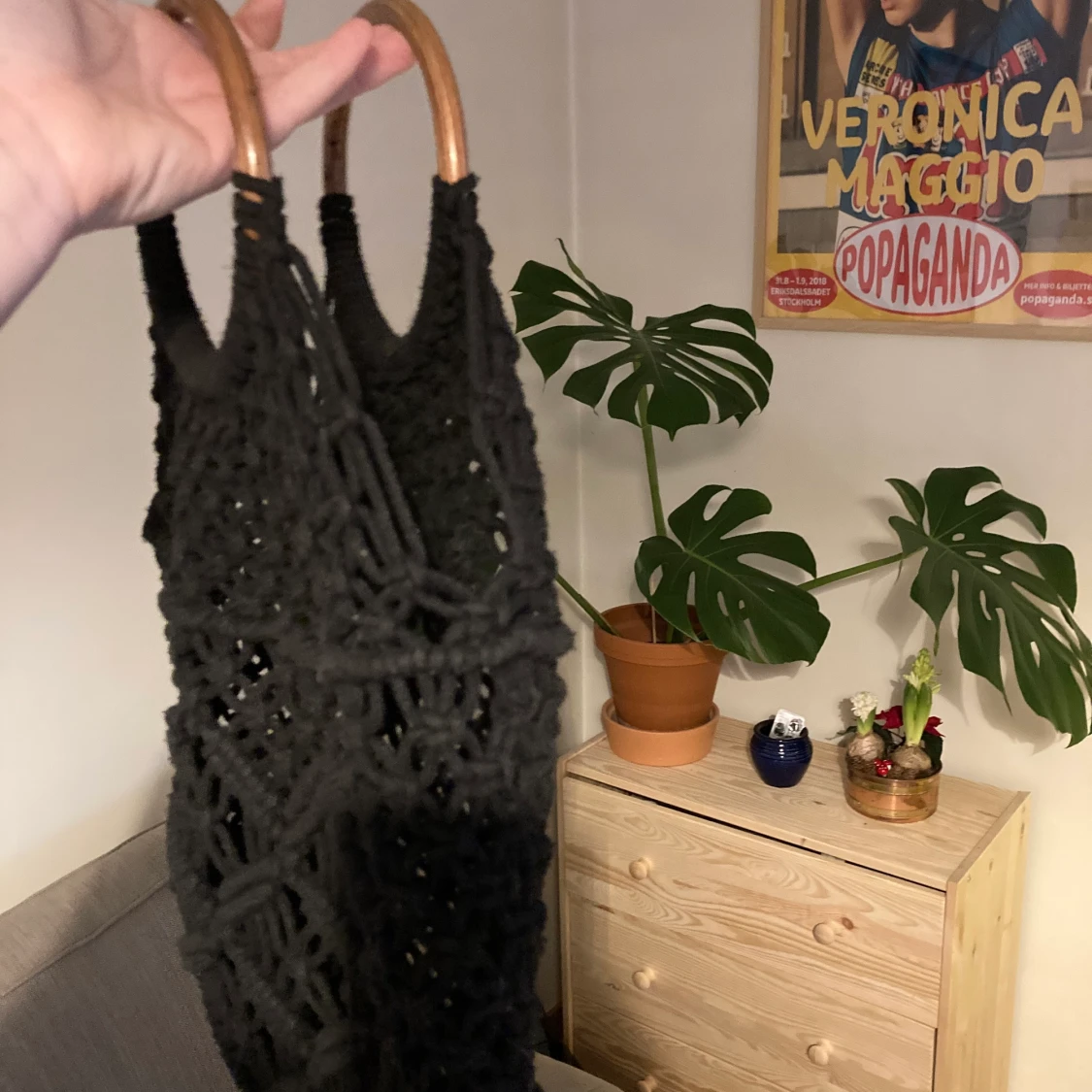 Svart nätväska med bruna handtag  - 90