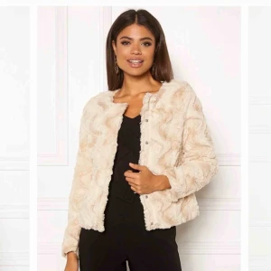  - Fuskpäls jacka från Vero Moda 