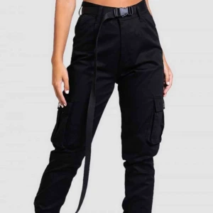  - Cargobyxor ifrån Madlady , stl M. Endast använda 1 gång!