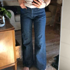  - Asnajs jeans köpta på secondhand. Snygga och sköna!  