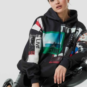  - As snygg hoodie från NA-KD helt slutsåld Använd väldigt fåtal gånger, i perfekt skick✨ Skit snygg att ha som oversized om man har mindre storlek  