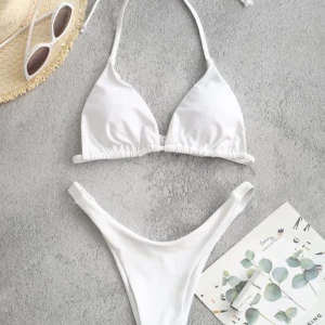 Bikini från Zaful - Jättefin bikini som tyvärr inte passar mig! Aldrig använd och lapparna kvar! Pris inklusive frakt🤍