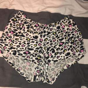 Söta leopard shorts. 50kr + frakt💗