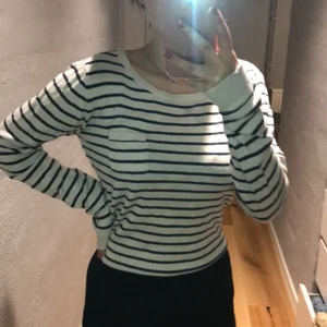 Tröja  - Randig stickad tröja, xs