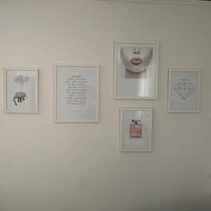 Desenio-tavlor - Säljer mina tavlor från desenio i mycket fint skick. De små kostar 50 kr/st och de stora 70 kr/st. Köper du alla kostar det 215 kr (rabatt!). Kan mötas upp i Växjö eller fraktas vart du vill. Skriv till mig för mer info 💕💕 #deseniotavlor 