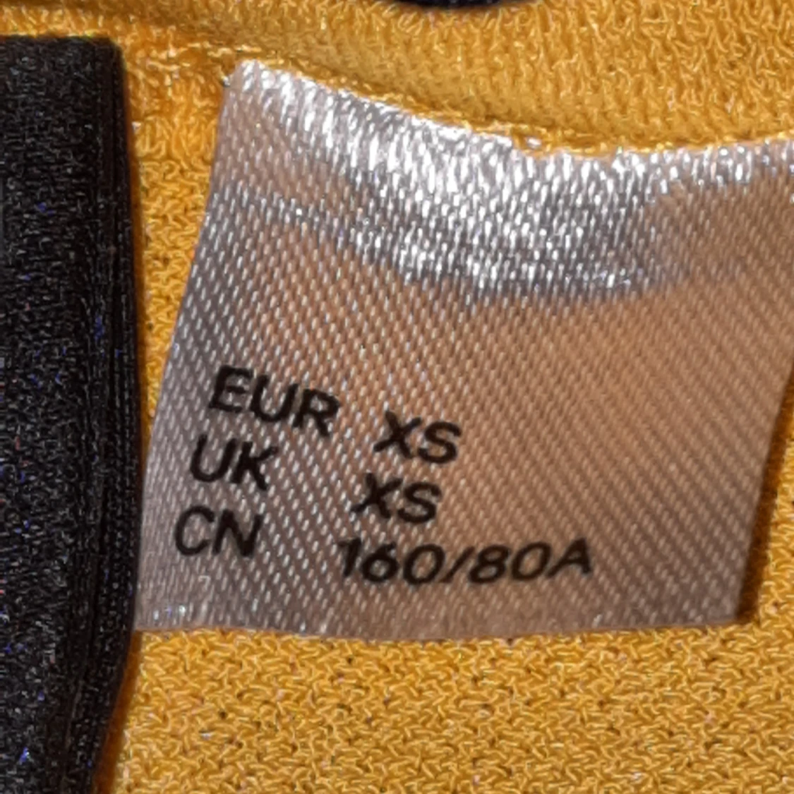 Gul topp, från hm, storlek xs - 91