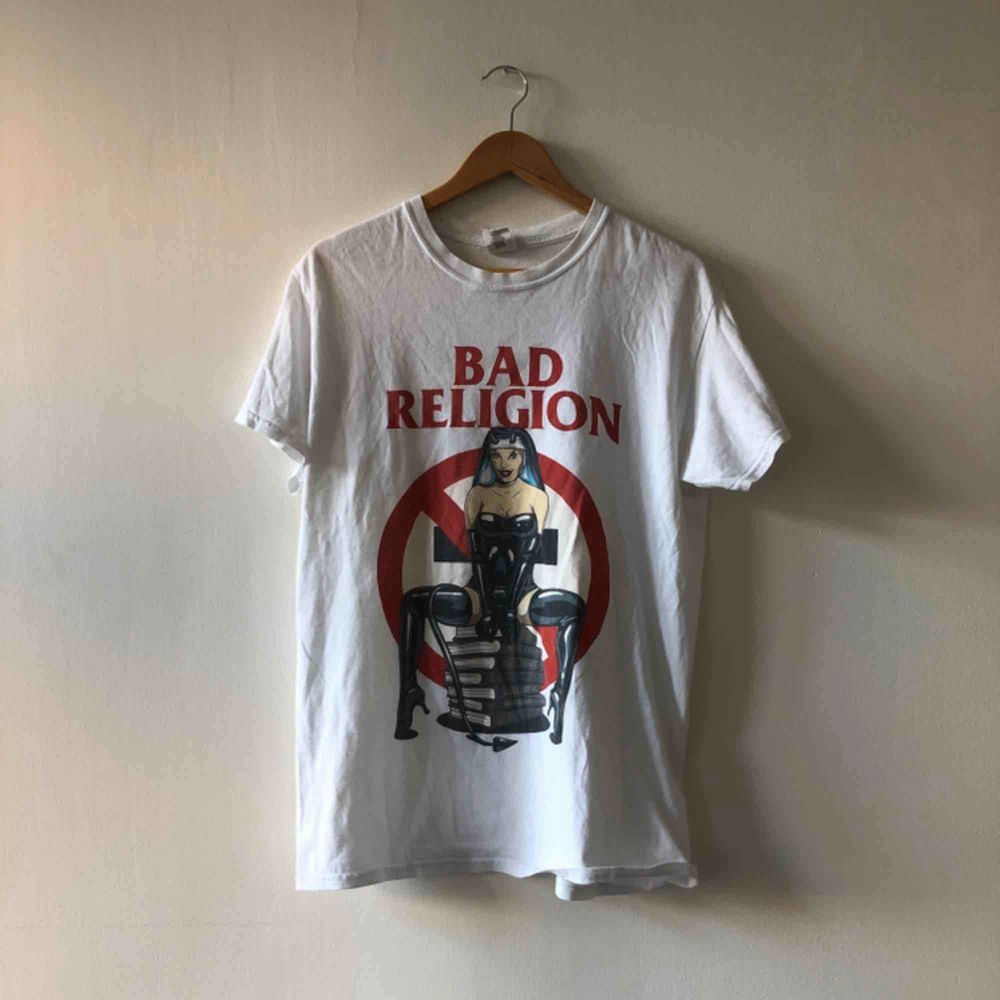 Bad Religion - Snyggt urtvättad - Kan hämtas i Uppsala eller skickas mot fraktkostnad . T-shirts.