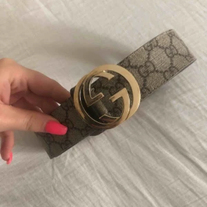  - Storlek: 80 cm Köpt sommaren 2018, sparsam använt Nypris nu är ca 4000 Dustbag, kvitto och box följer med! Möts upp, fraktar ej