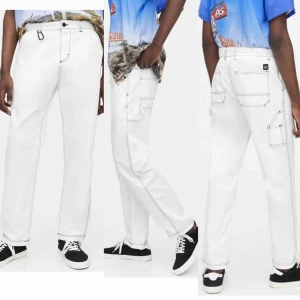  - Coola byxor från Pull&Bear! Nypris: 349kr. Använda fåtal gånger där med i gott skick! Frakt tillkommer och betalningen sker via Swish. 