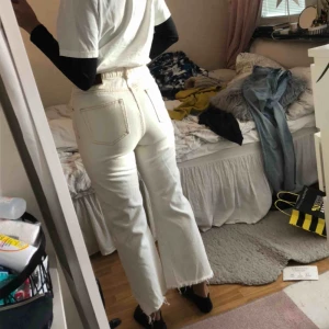  - Byxor från Weekday, sjukt snygga och bekväma