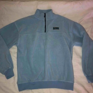  - Fleecetröja från Junkyard, 200kr eller högst bud. Frakt tillkommer om vi ej möts upp! 🦋 (möts endast i haninge) 